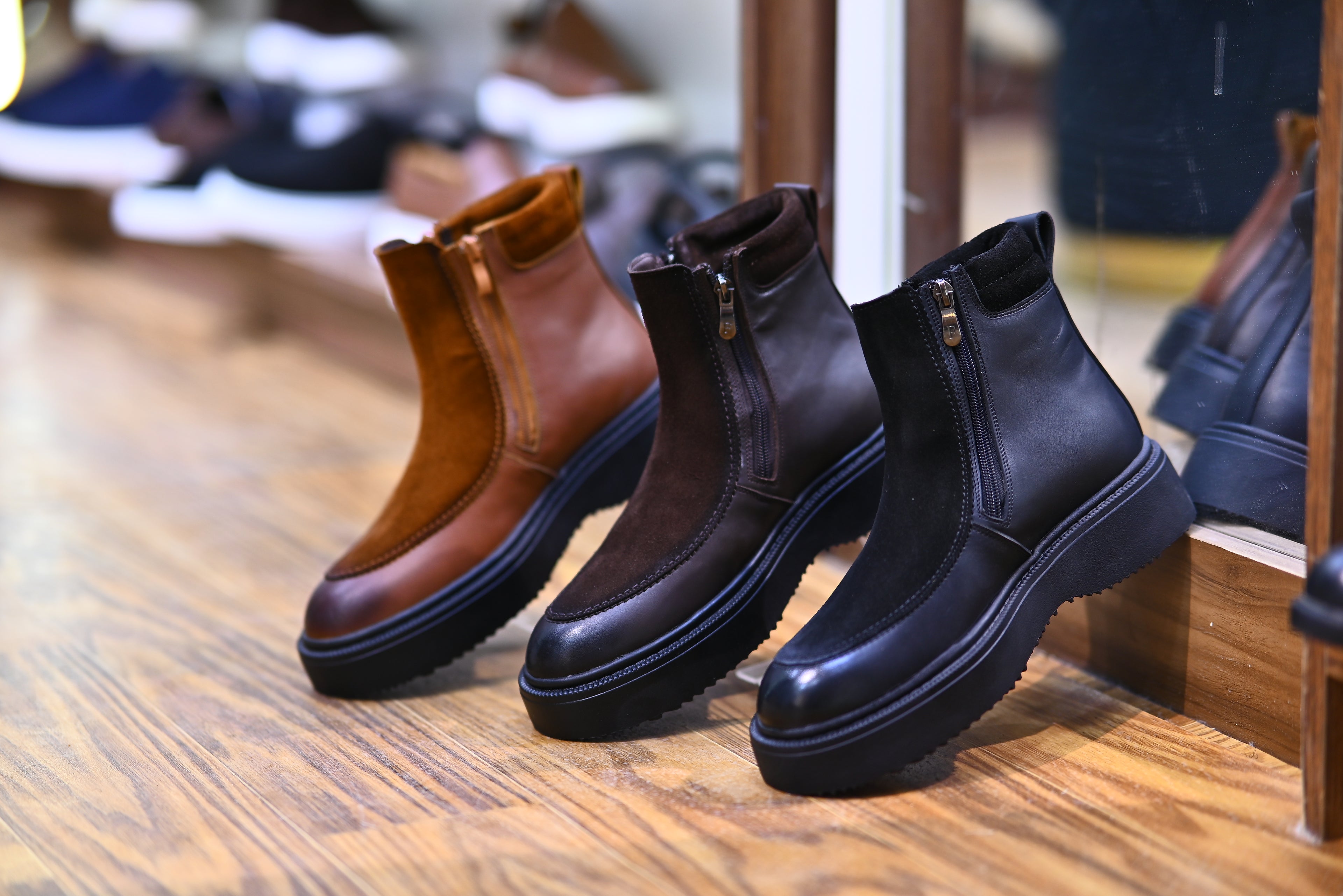E33-بوت جلد طبيعي كاجوال  2سوسته
